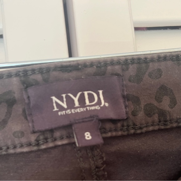 NYDJ Alina‎ Legging Leopard Print Pants - Picture 4 of 4